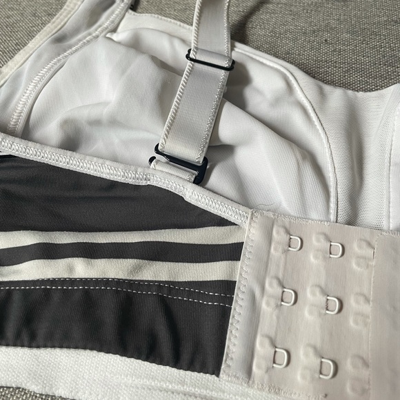 2/$30❤️‍🔥 LULULEMON SPORTS BRA - Picture 4 of 6